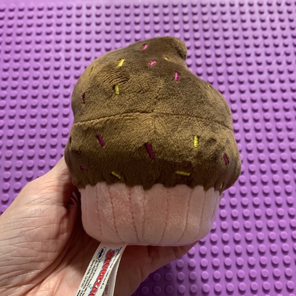 🧁 Squeezamals Sandwich and pink Cupcake 🧁 Squishy ✨ - Picture 6 of 7